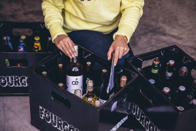 le fourgon caisses de boissons consignees