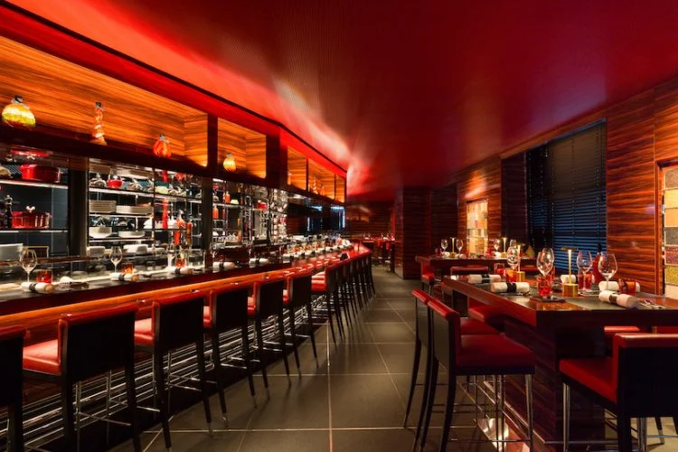 Le Woodward à Genève, l'ambiance d'une demeure privée 9 latelier robuchon 7235