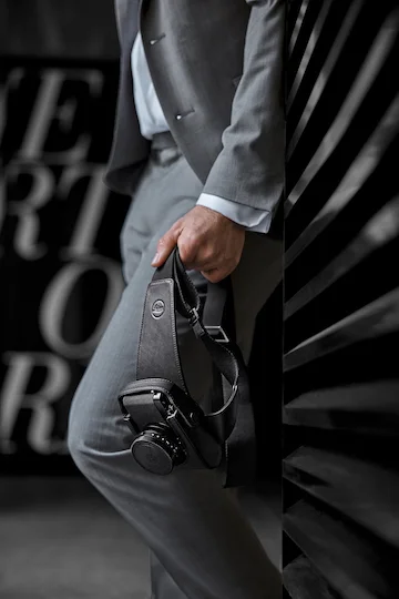 Le LEICA D-Lux 7 en édition spéciale limitée pour le 60ème anniversaire de James Bond ! 5 leica d lux 7 007 edition ambient04 lores jpg