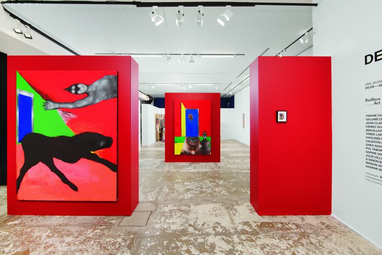 vues dexposition des corps libres ac lacacias art center avec les tableaux de lartiste pol taburet laureuat du prix reiffers art initiatives 2022 photo aurelien mole