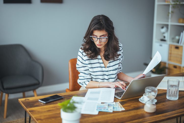 le rachat de credits une solution contre le surendettement