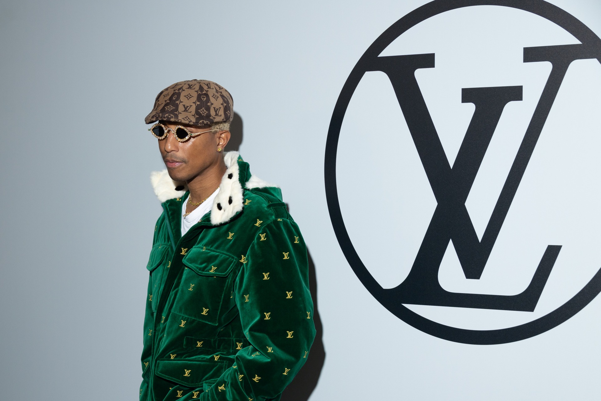 Fashion Week : Pharrell Williams fait sensation avec sa première collection  pour Louis Vuitton