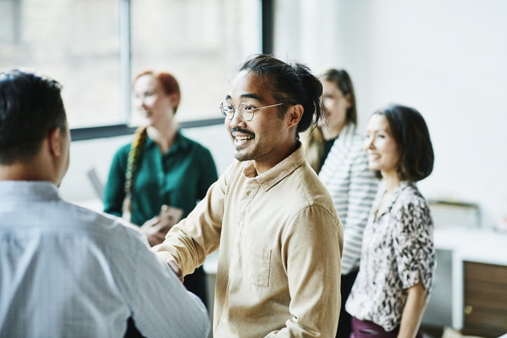 3 étapes simples pour apprendre à aimer son travail - Forbes France