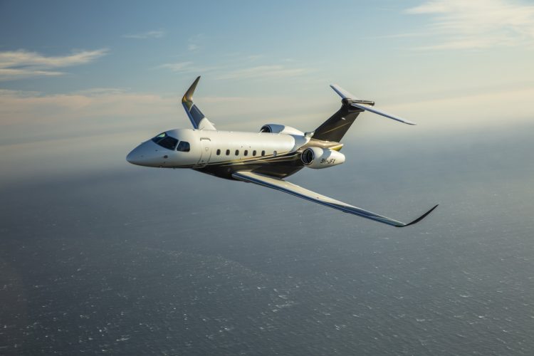 flexjetflexjet praetor 600 in flight