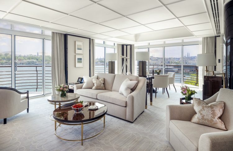 pit superior bosphorus suite living room 1