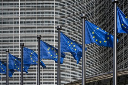UE