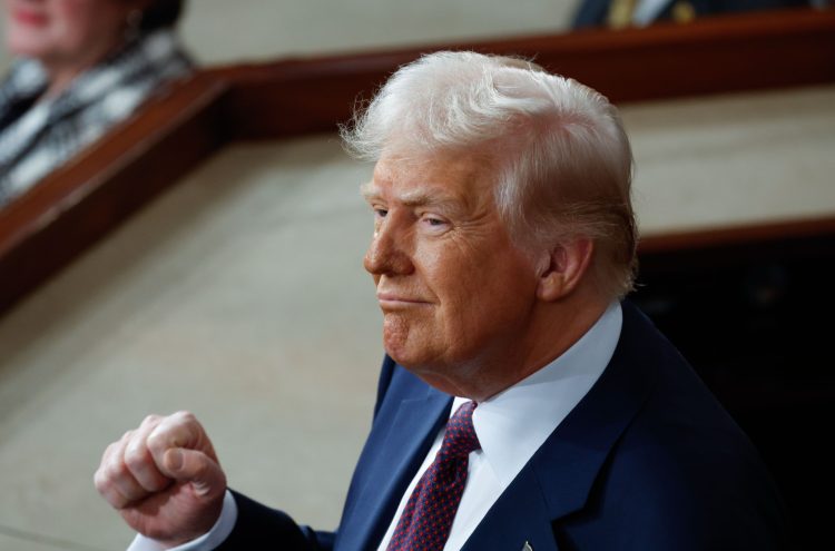 Le président Donald Trump aborde une session conjointe du Congrès dans la chambre maison du Capitol Building à Washington, D.C., le 4 mars 2025. (Photo de Tom Brenner pour le Washington Post via Getty Images)