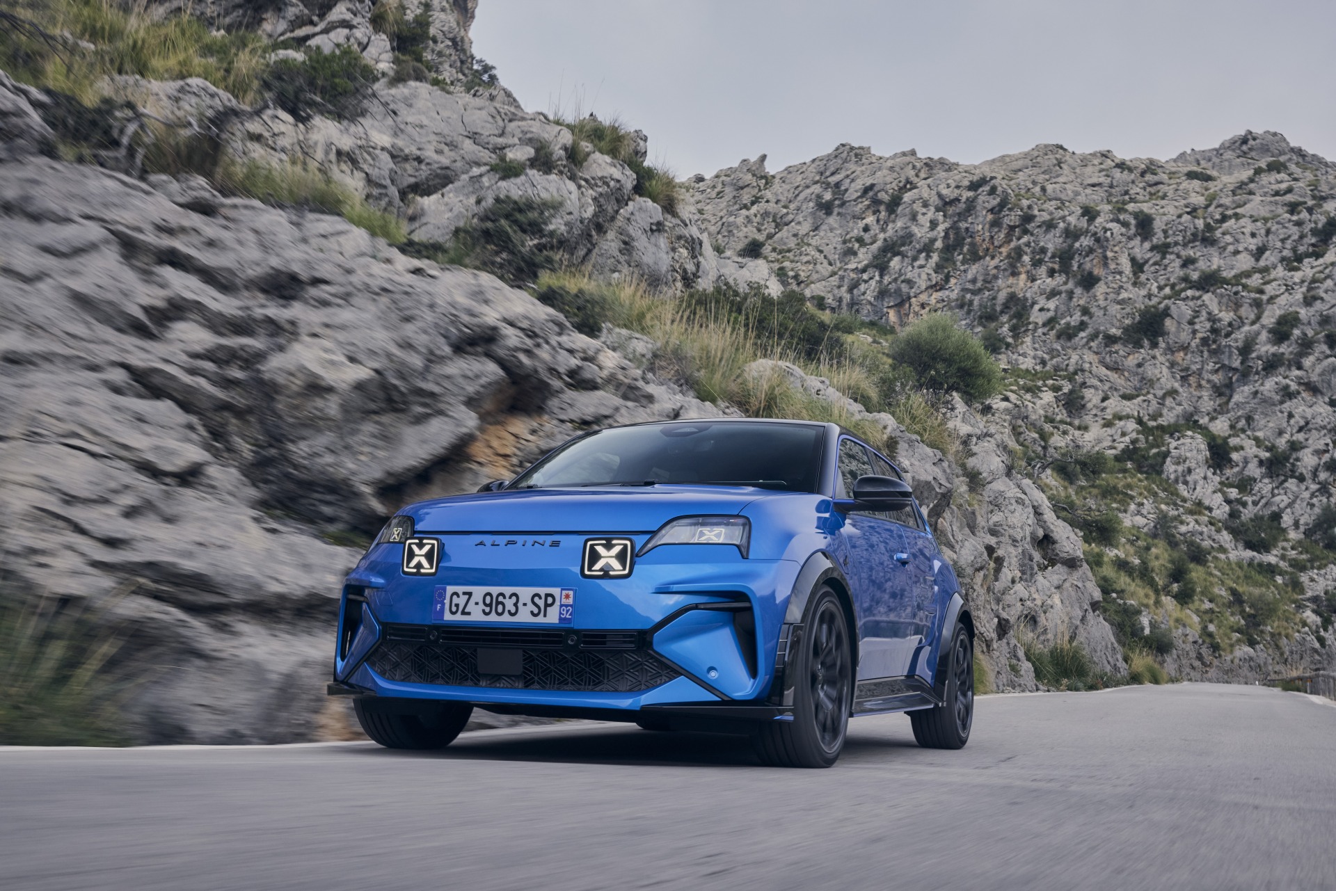 alpine a290 gts bleu sur la route 1
