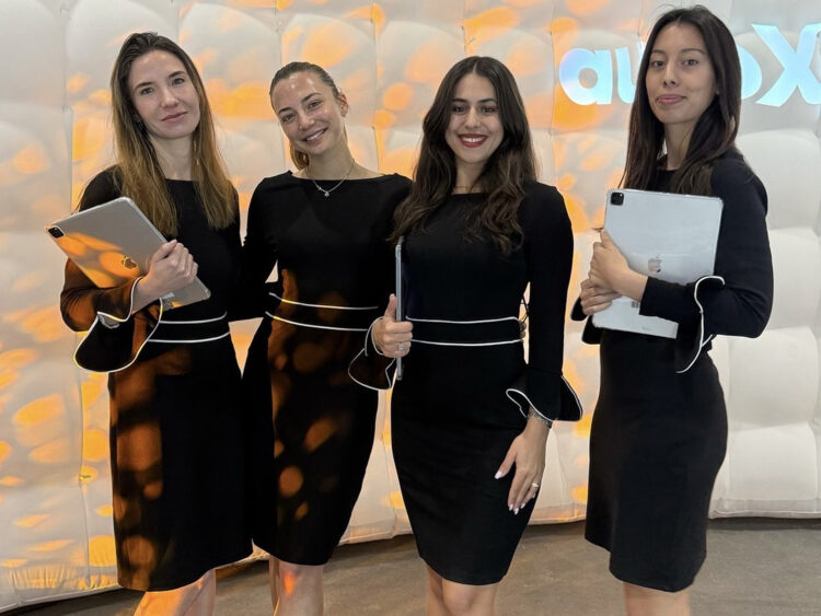 Triplem : l’humain au cœur de la relation clients 3 3 triplem hotesses e41c634