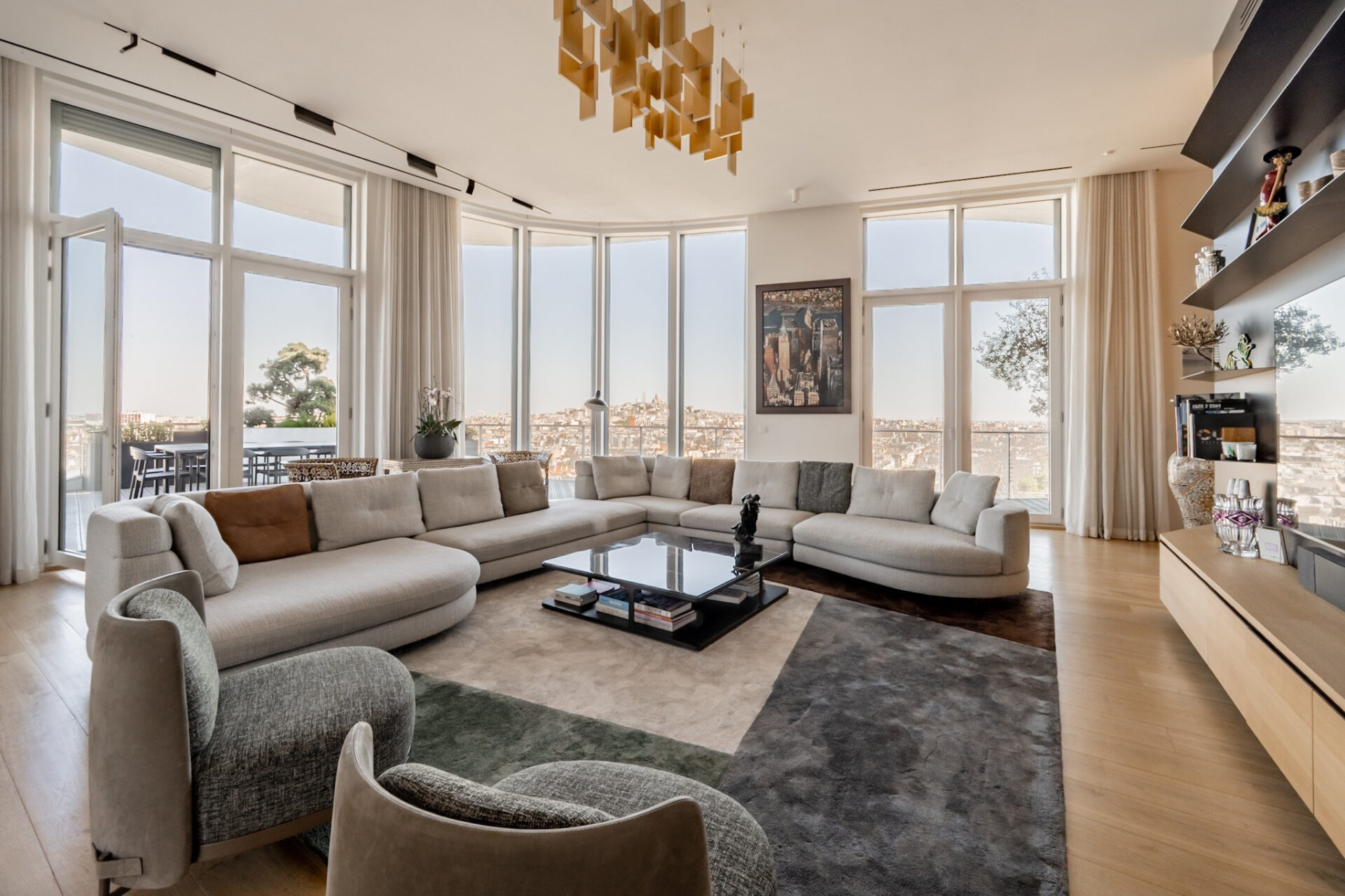 penthouse suspendu dans le ciel de paris 75017 prix confidentiel
