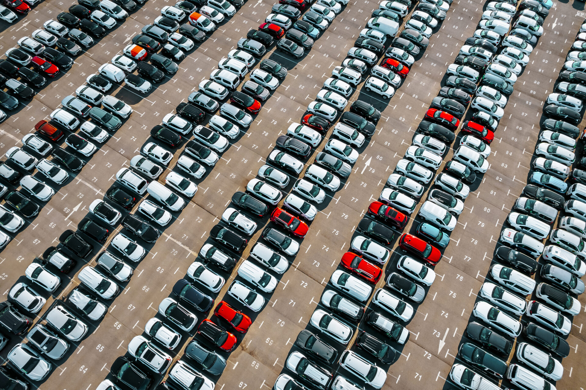 Droits de douane de Donald Trump : répit pour l’automobile européenne, incertitude pour l’aluminium et l’acier - gettyimages 1945202627