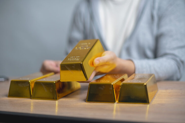 L’or a atteint un nouveau sommet historique à 3.501,59 dollars l’once (31,1 grammes), dépassant le précédent record de 3.500,10 dollars établi en avril.
