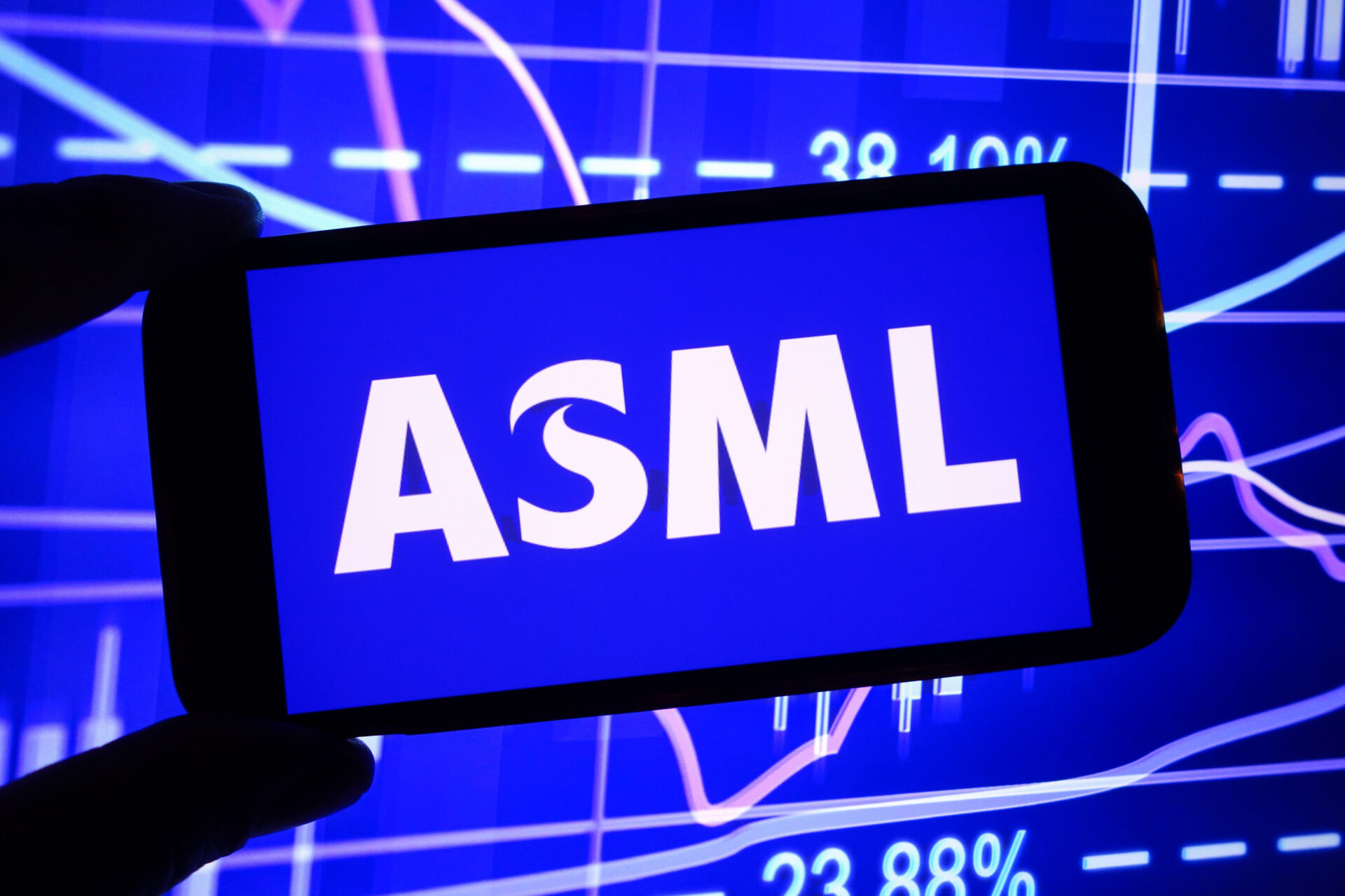 Qui est ASML, l'entreprise derrière la valorisation spectaculaire de Mistral AI ? - gettyimages 2184839522